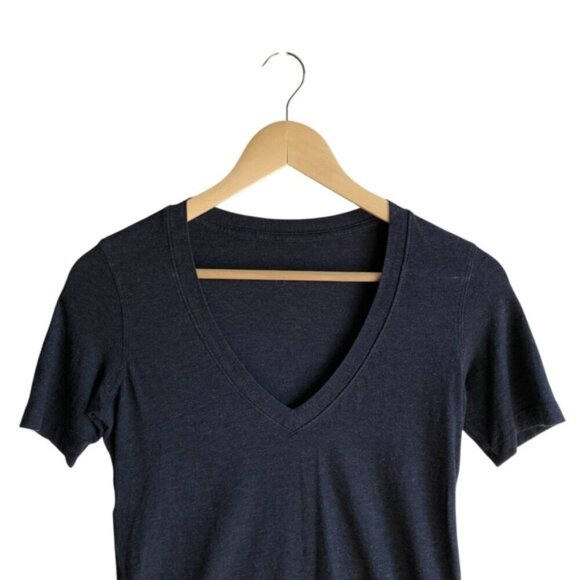Lululemon Love Tee Size 4 Heathered Black Pima Cotton V-Neck - Picture 3 of 11